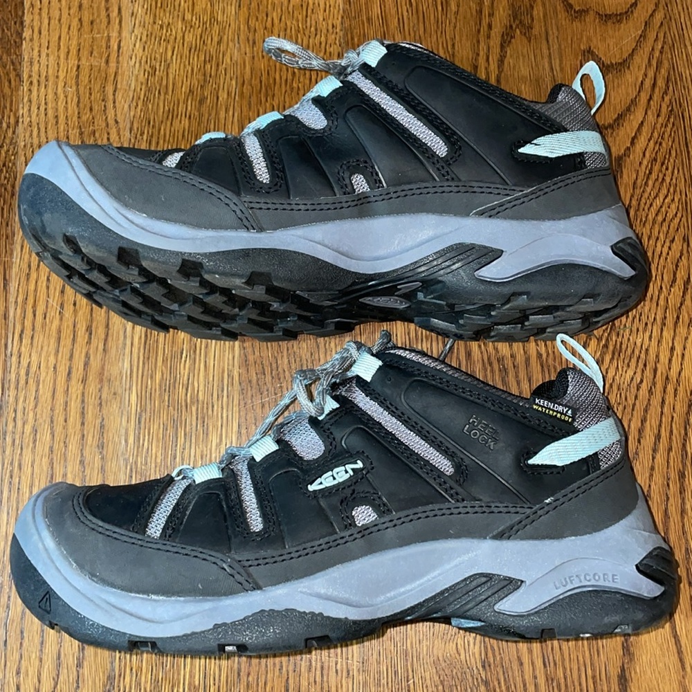 Keen Circadia waterproof low hiking shoes